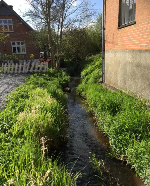Når vandet skyder sig vej gennem byen