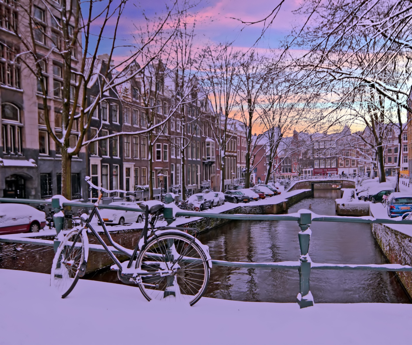 Amsterdam forbyder reklamer for kød og fossile brændsler i det offentlige rum